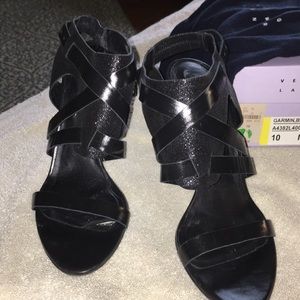 Vera Wang Garmin size 10